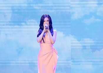 Sĩ Thanh là ai? Sự nghiệp nữ ca sĩ xinh đẹp gợi cảm nhiều thị phi