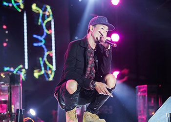 Đen Vâu là ai? Sự nghiệp nam rapper Mang tiền về cho mẹ