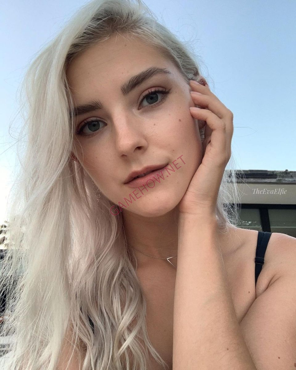 eva elfie 5 jpg