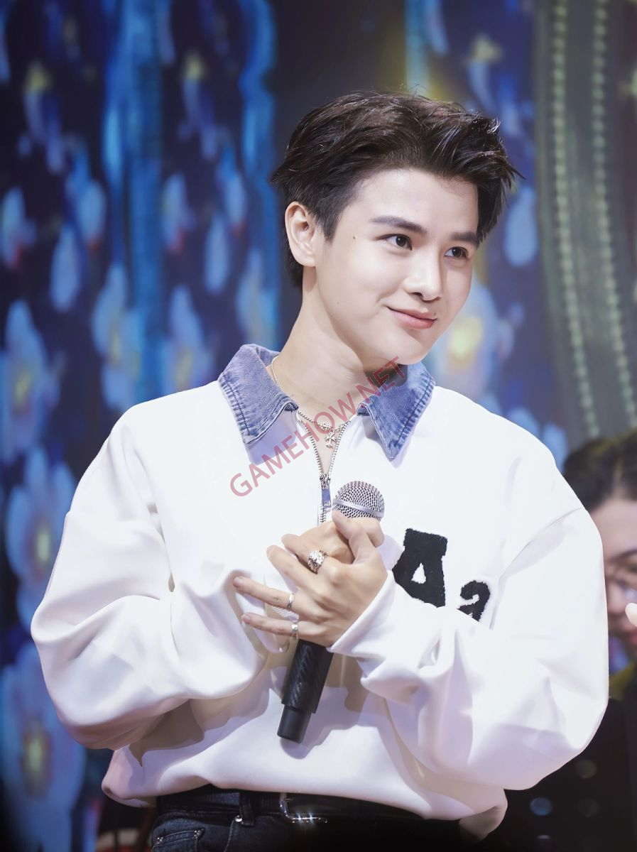 pham dinh thai ngan 1 jpg