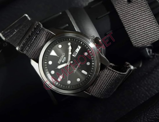 seiko 5 sport 10 jpg