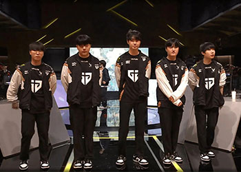 T1 thua trắng trước GEN, Faker đau đớn “đập đầu vào tường”