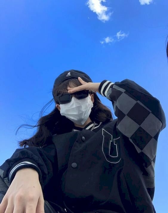 anh gai xinh deo kinh 15 jpg