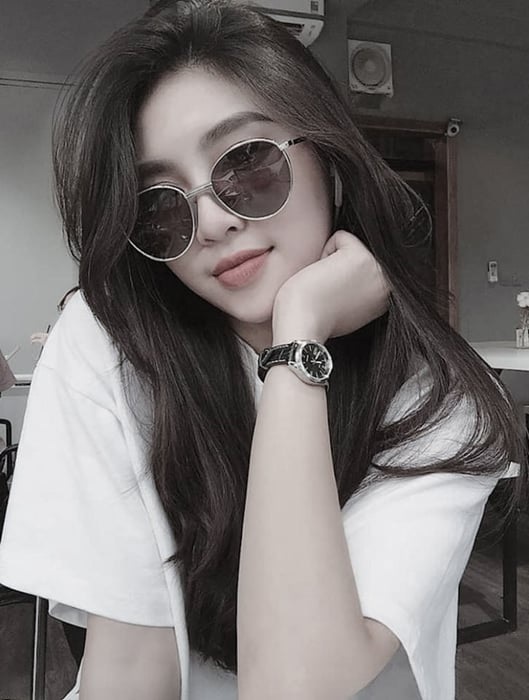 anh gai xinh deo kinh 3 1  jpg